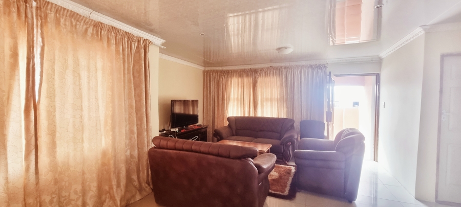 6 Bedroom Property for Sale in Mdantsane Nu 16 Eastern Cape